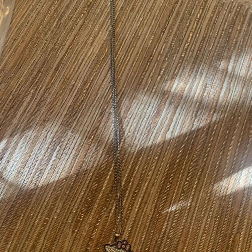 NWOT sparkling hello Kitty necklace with‎ chain